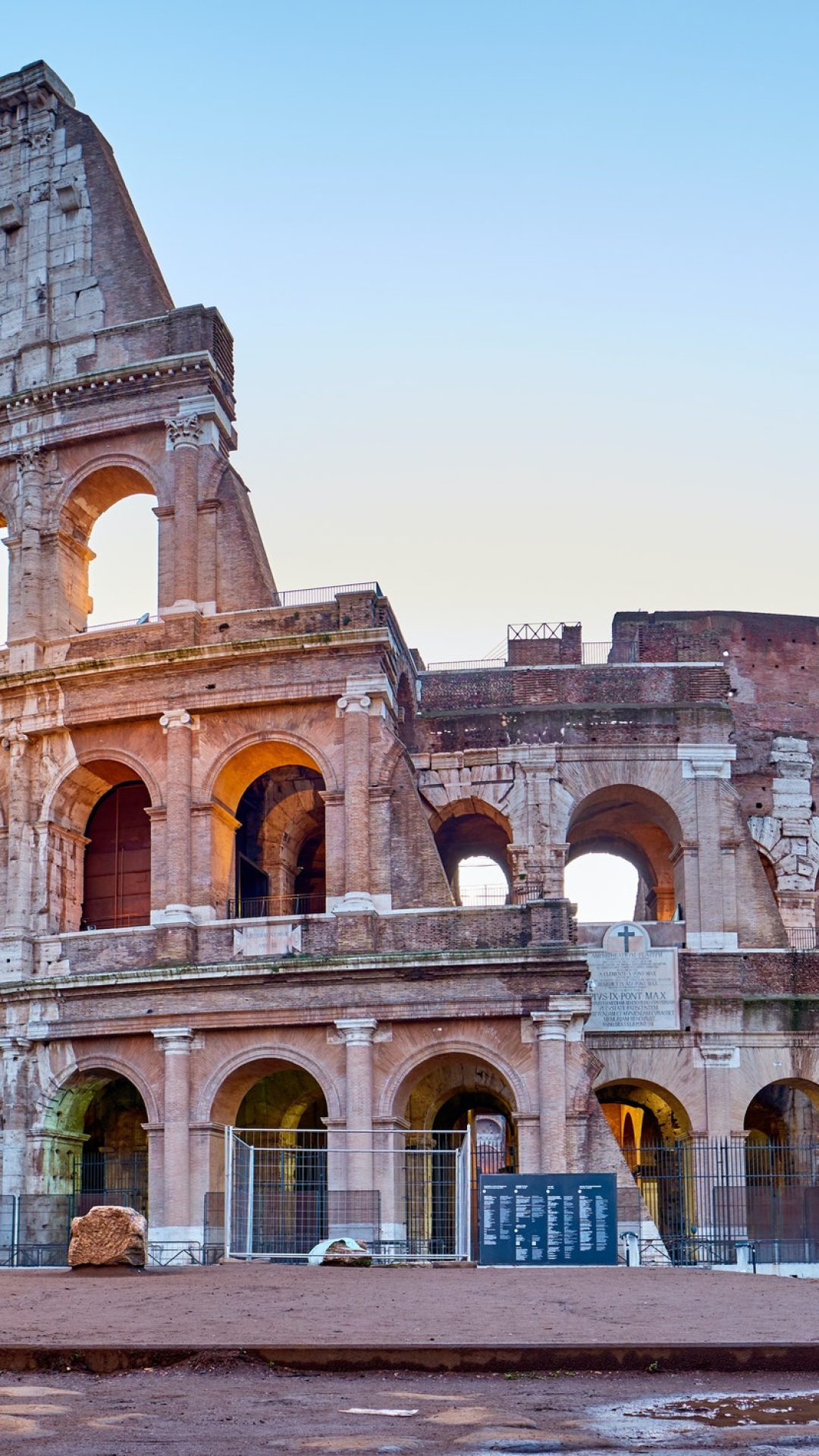 colosseum-at-sunrise-in-rome.jpg